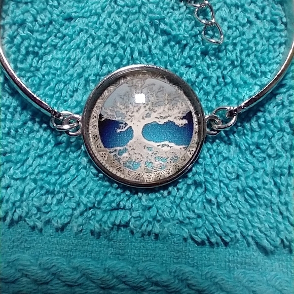 Silvertone tree of life white blue necklace bracelet earrings set - Picture 5 of 5